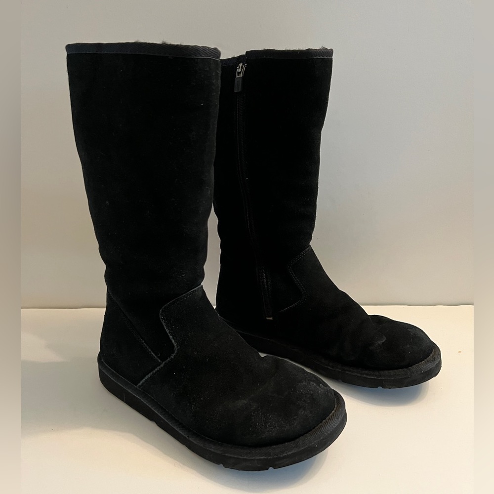UGG Classic Tall II Black Sheepskin Boots Size 9 Women With Zipper - Preowned